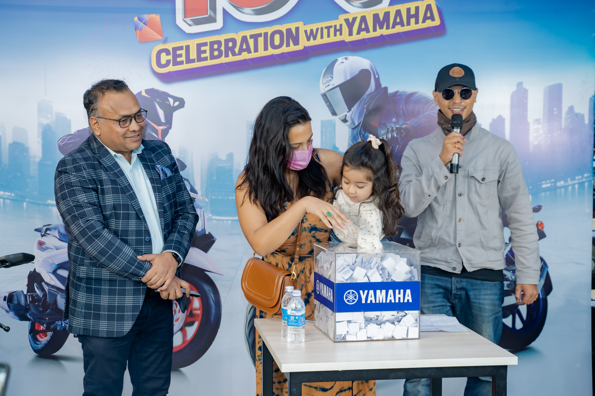 Yamaha-10-Lakh-Lucky-Winner
